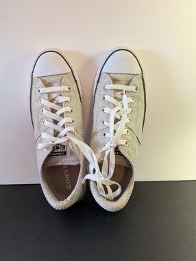 Converse Low Top Sneakers -  Size 9